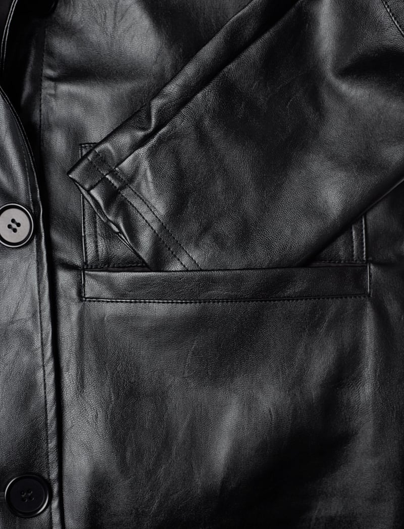 Brixtol Textiles - Sissel Faux Leather Black - frühlingsjacken - black - 5