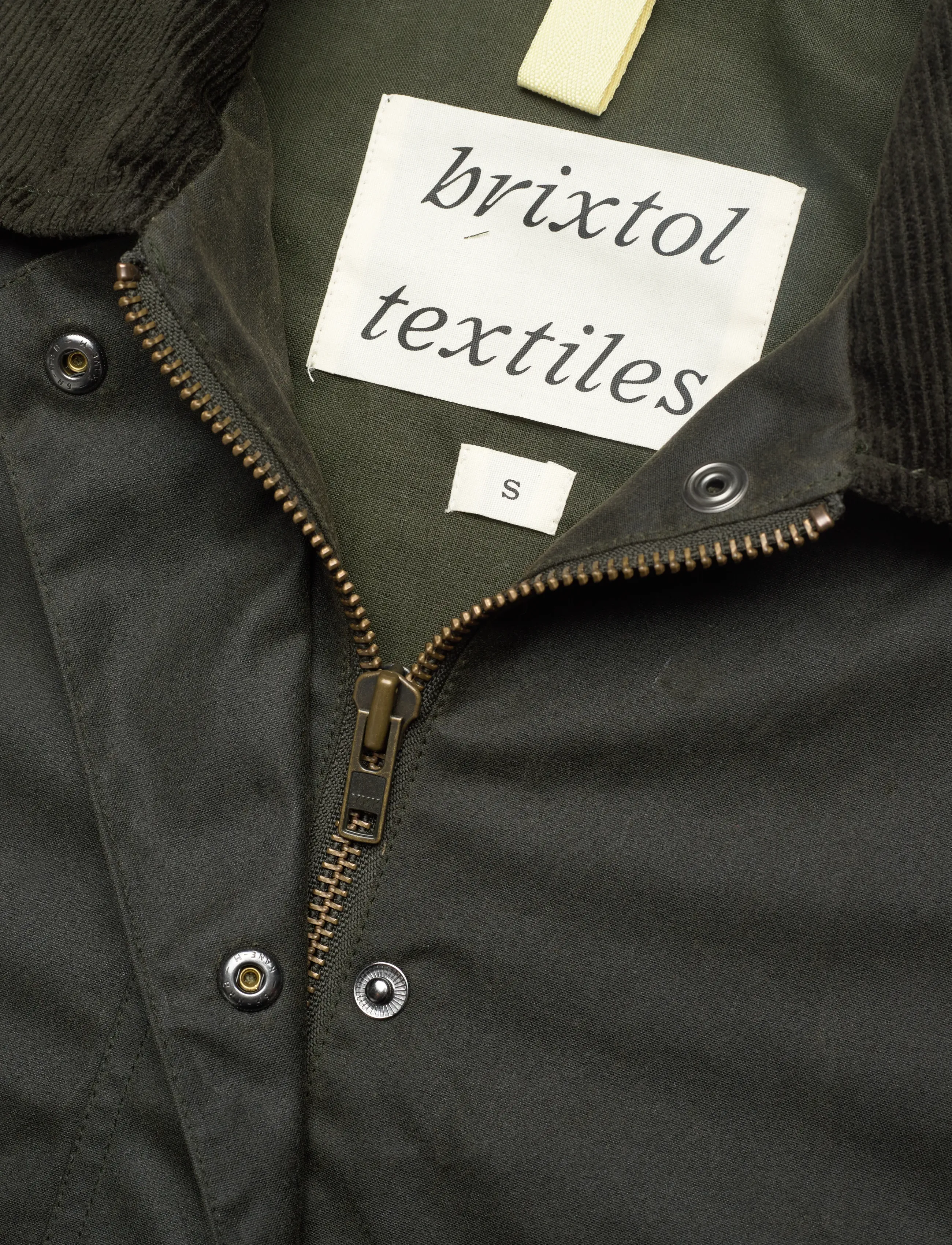 Brixtol Textiles - Sissel Wax - olive - 2