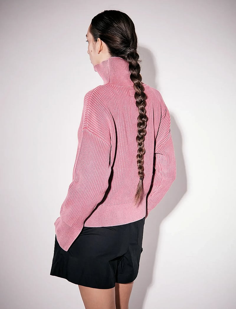 Brixtol Textiles - Sage Dusty Red - rollkragenpullover - dusty red - 4