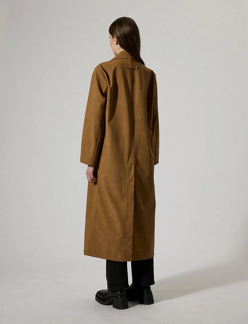 Brixtol Textiles - Olivia Faux suede - ullkappor - tan suede - 3