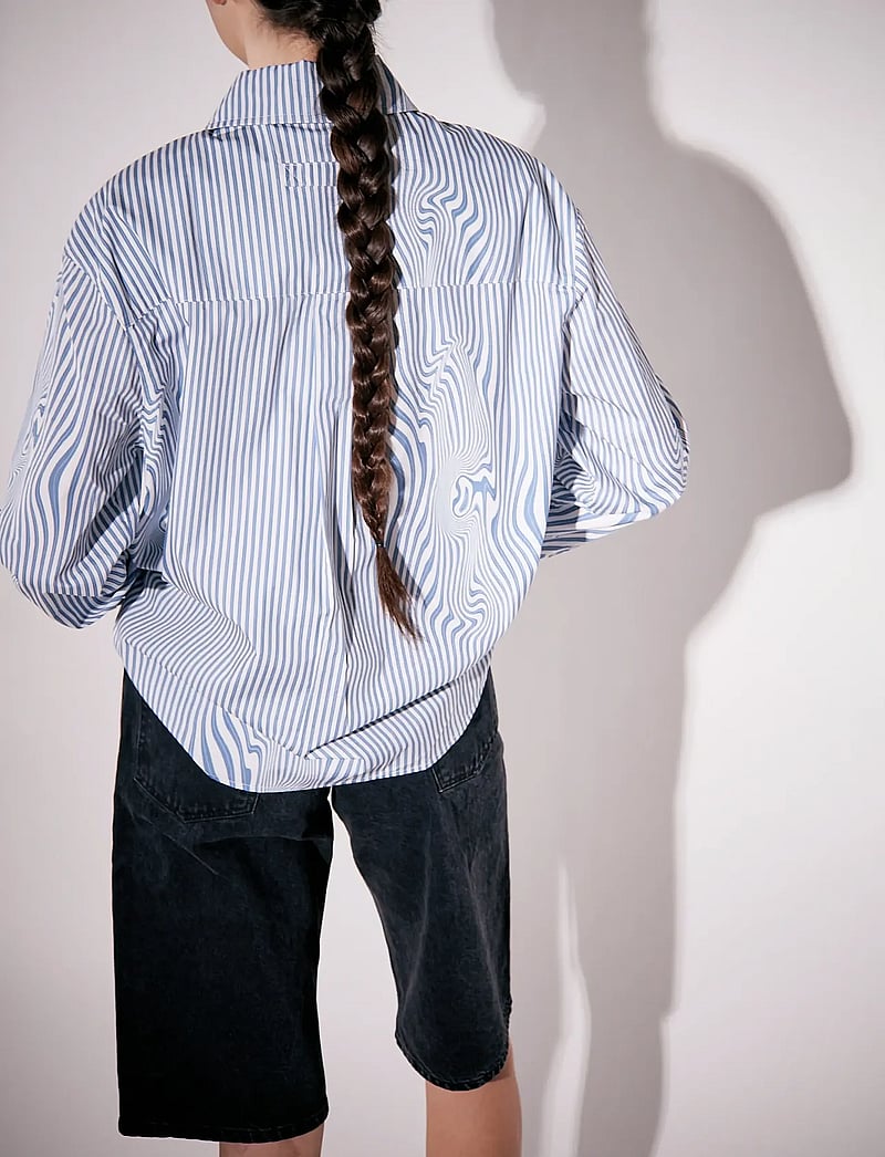 Brixtol Textiles - Stella Dark Navy White Stripe - langärmlige hemden - blue glitch stripe - 3