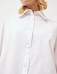 Brixtol Textiles - Stella - long-sleeved shirts - optic white - 5