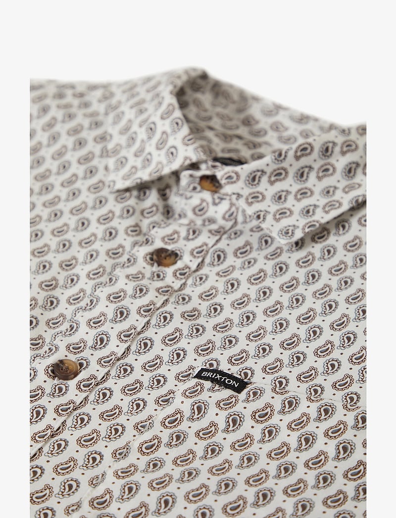 Brixton - Charter Print S/S Wvn - kortermede skjorter - off white/paisley - 2