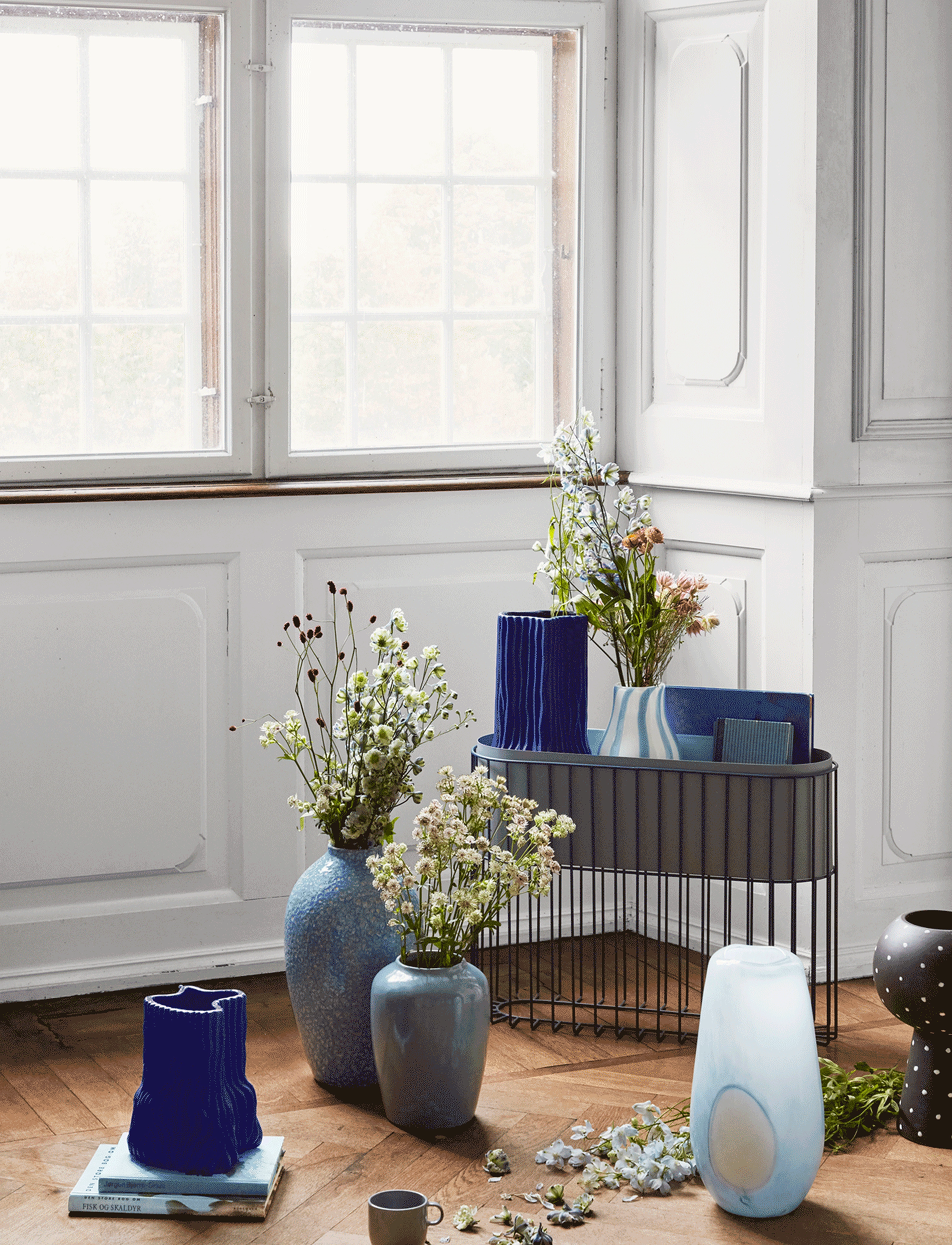 Broste Copenhagen - Vase Magny - blue - 1
