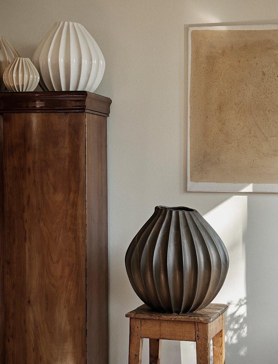 Broste Copenhagen - Wide Vase XL - vaasid - antique brown - 0