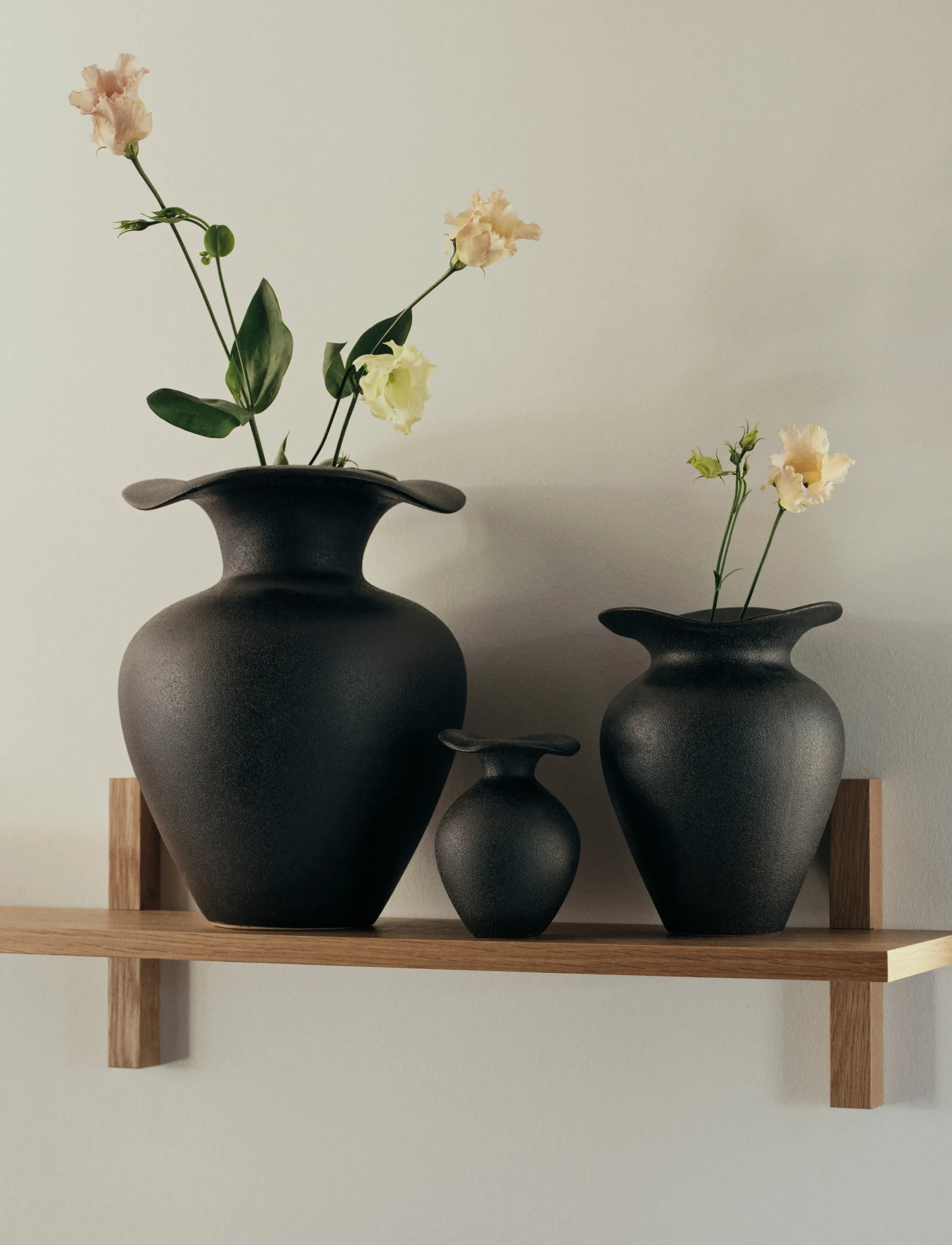 Broste Copenhagen Florentina Vase S, H 22.5 cm, Black, Vases > Other Vases, Unisex