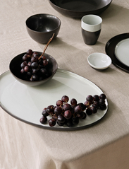 Broste Copenhagen - Plate oval Esrum - ruokalautaset - ivory/grey - 2