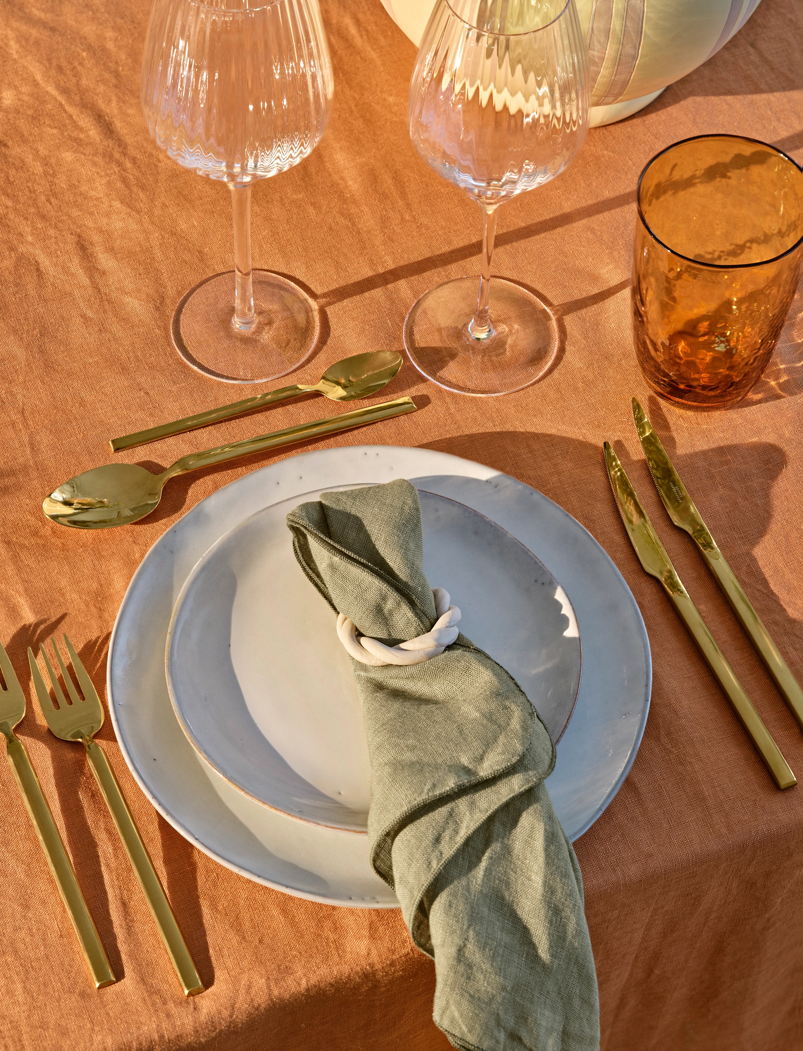 Broste Copenhagen Stor Middagstallerken 'Nordic Sand', Ø 31 cm, Plates, Grau - Dinner Homeware