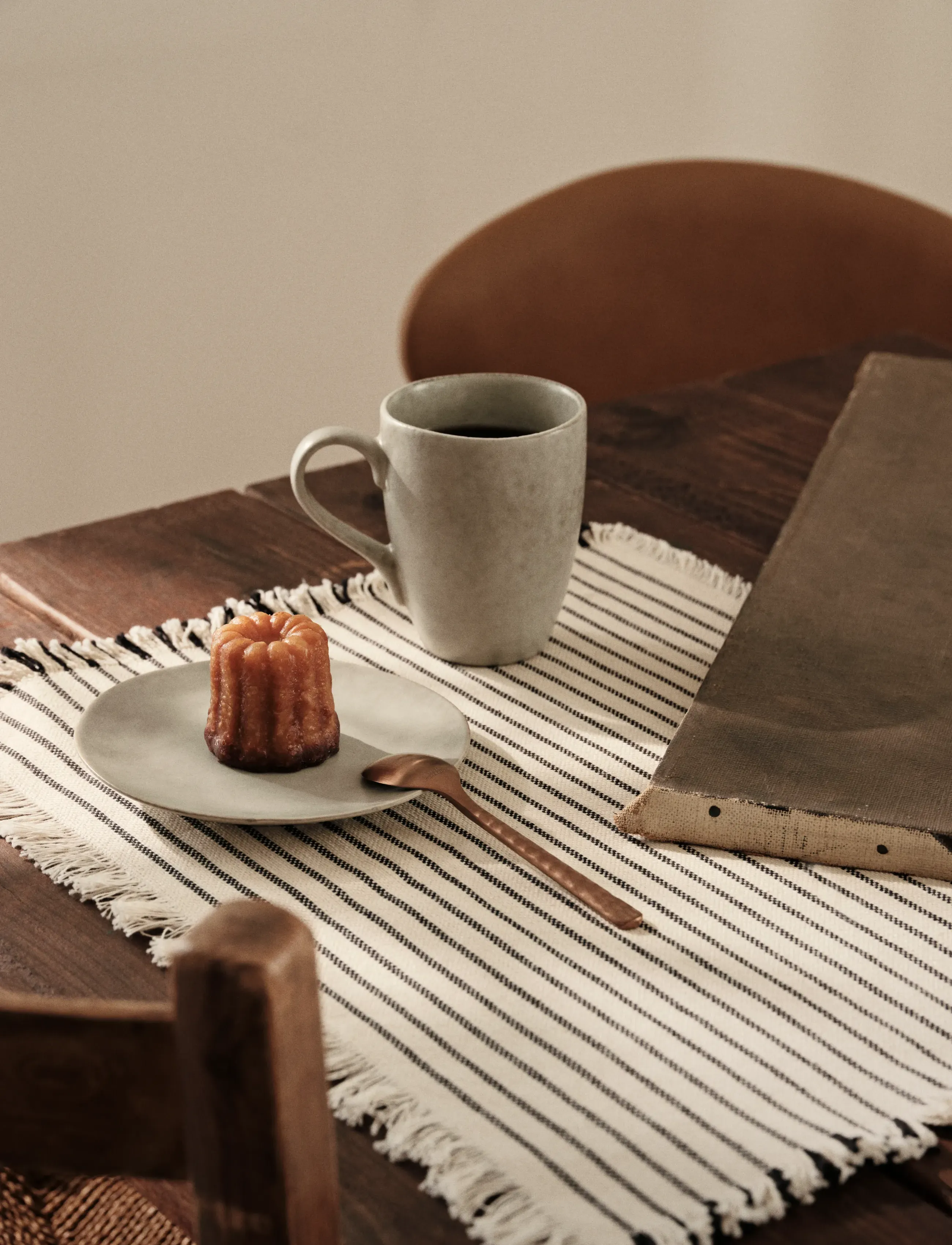 Broste Copenhagen Nordic Marsh Mug With Handle, 25 CL, Cups & Mugs, Khakigrün - Coffee Cups, Homeware