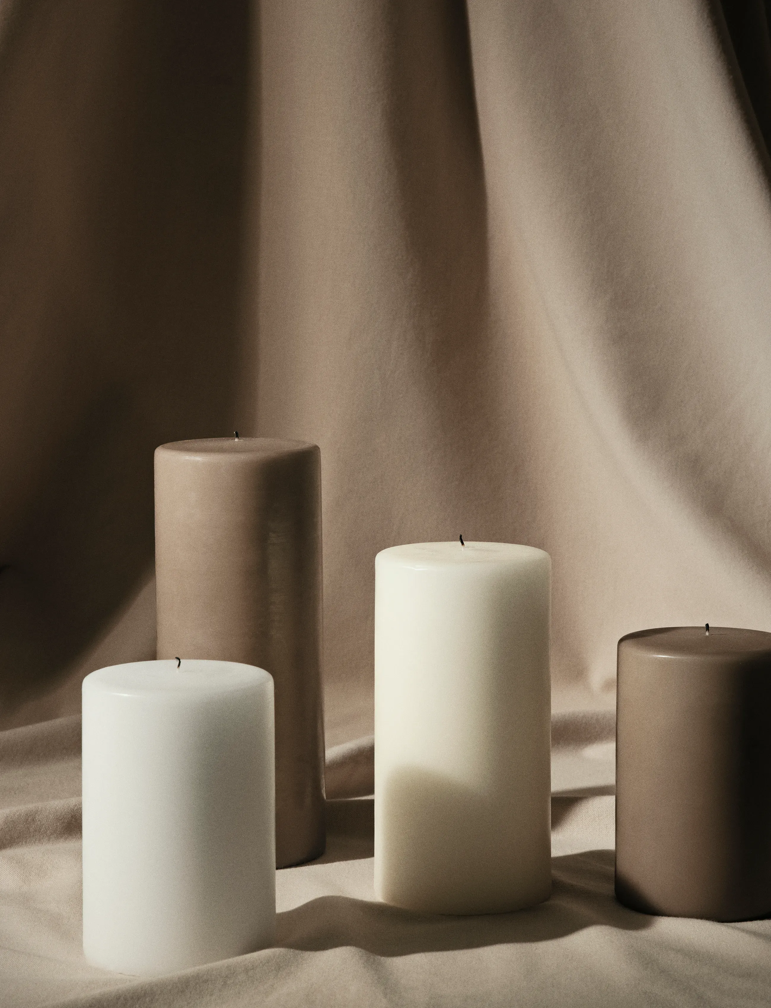 Broste Copenhagen Church Pillar Candle, Ø 10 cm, Candles, Weiß - Block Homeware
