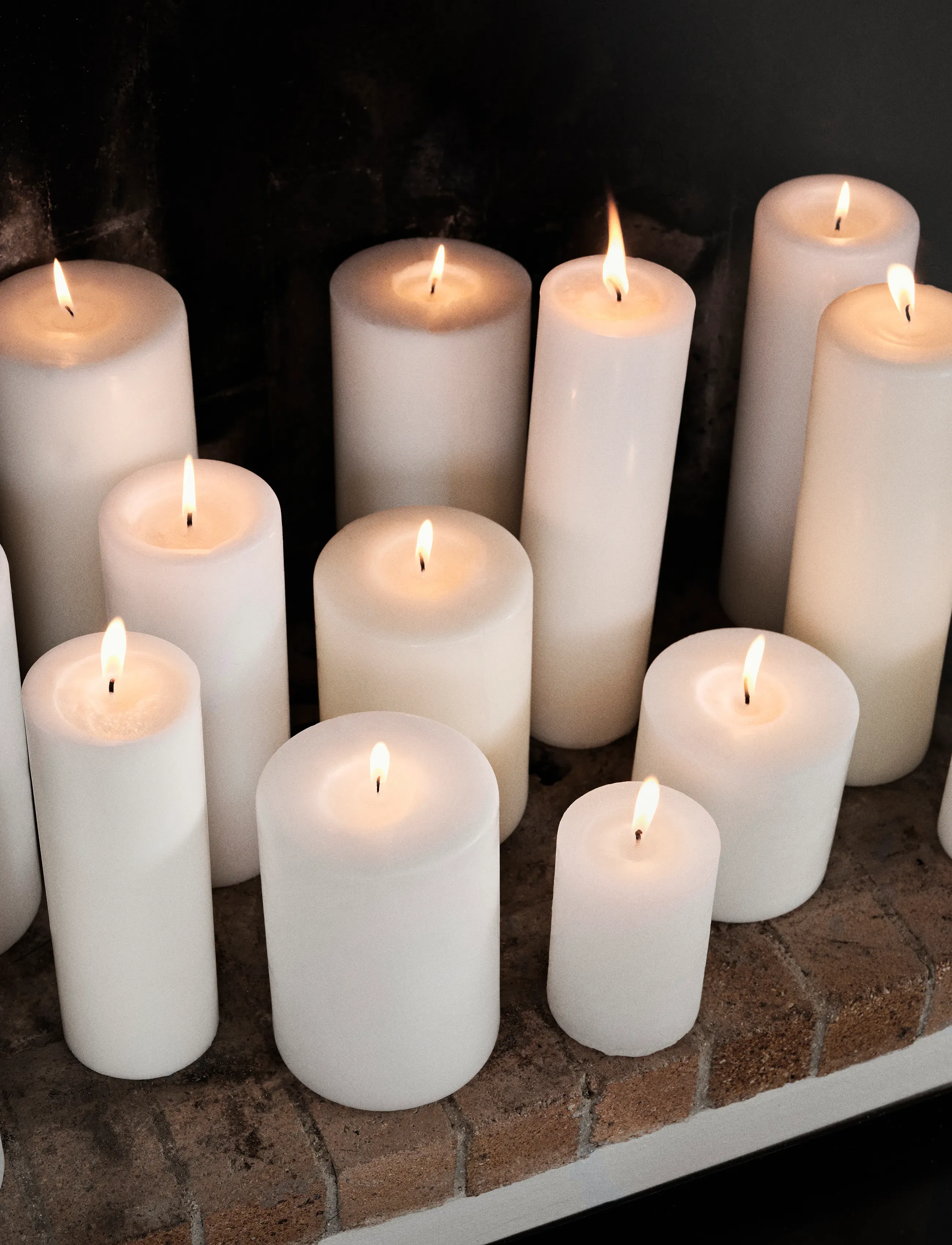 Broste Copenhagen - Church Pillar candle - mažiausios kainos - antique white - 2