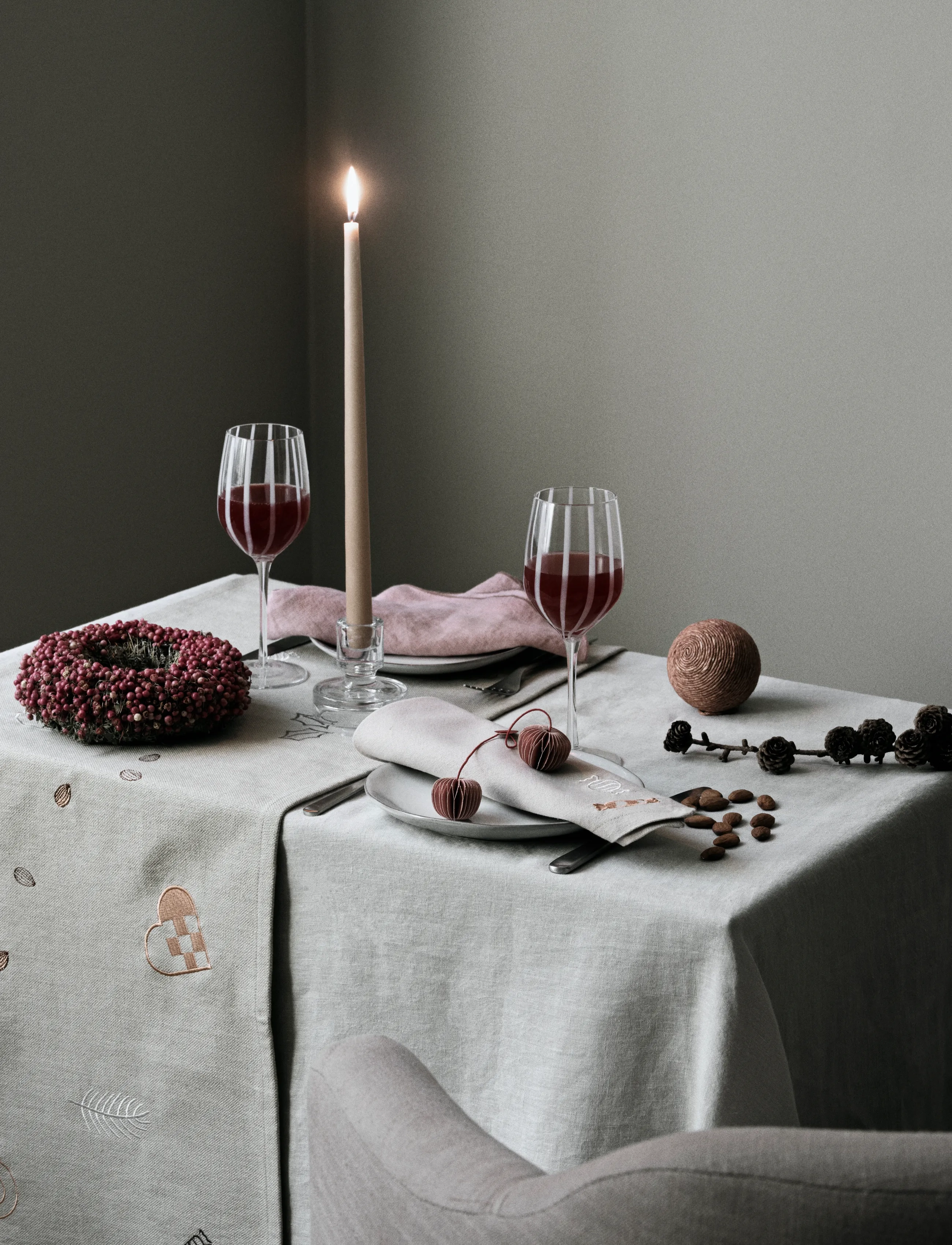 Broste Copenhagen Cherry Ornaments, L:3 cm, Christmas Decoration, Rosa - Baubles & Tree Accessories, Homeware