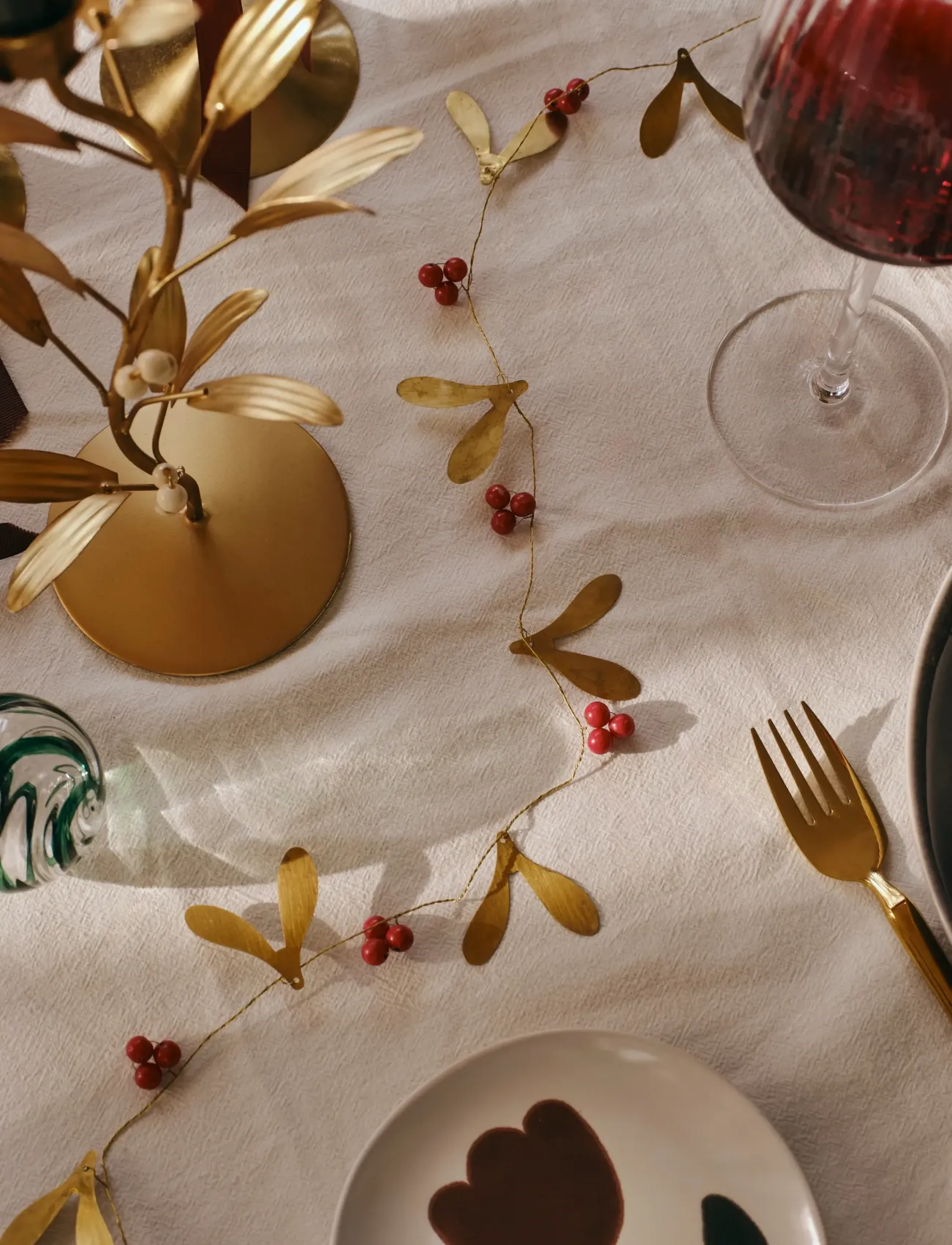 Broste Copenhagen - Mistletoe Garland - deep red - 0