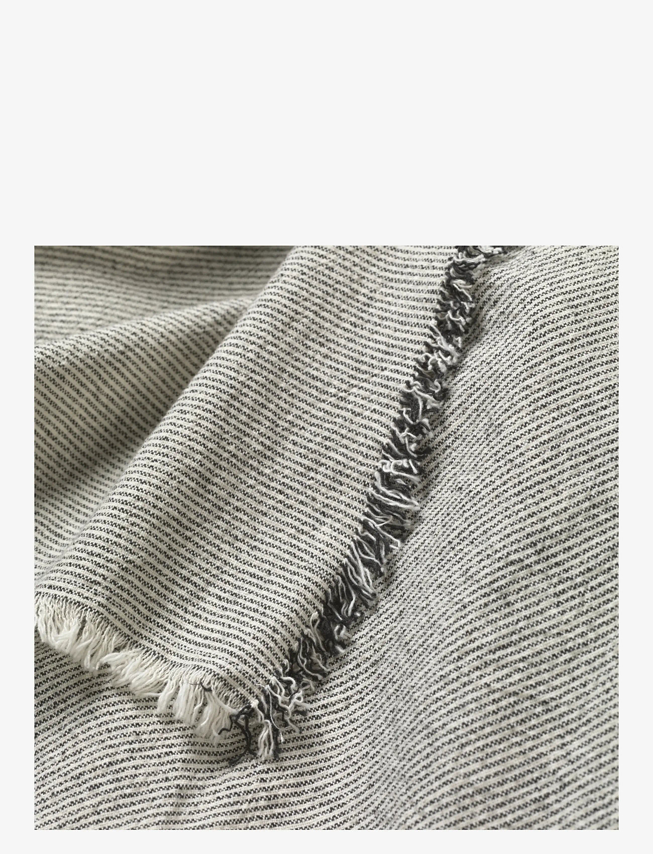 Broste Copenhagen - Elouise Tablecloth - duge & bordløbere - black/off white - 1