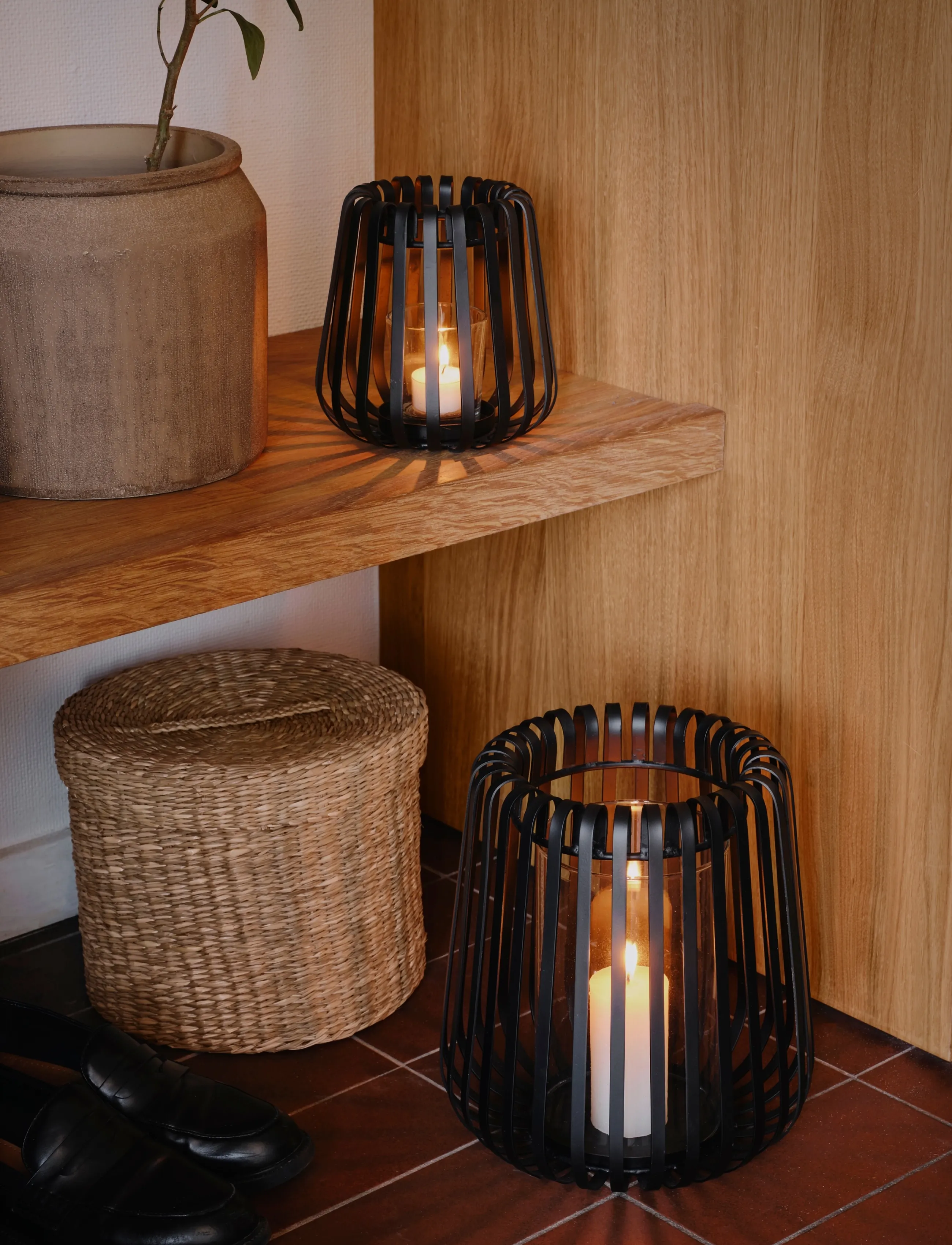 Broste Copenhagen Otis Hurricane, H 16 cm, Candlesticks & Tealight Holders, Schwarz - Indoor Lanterns, Homeware