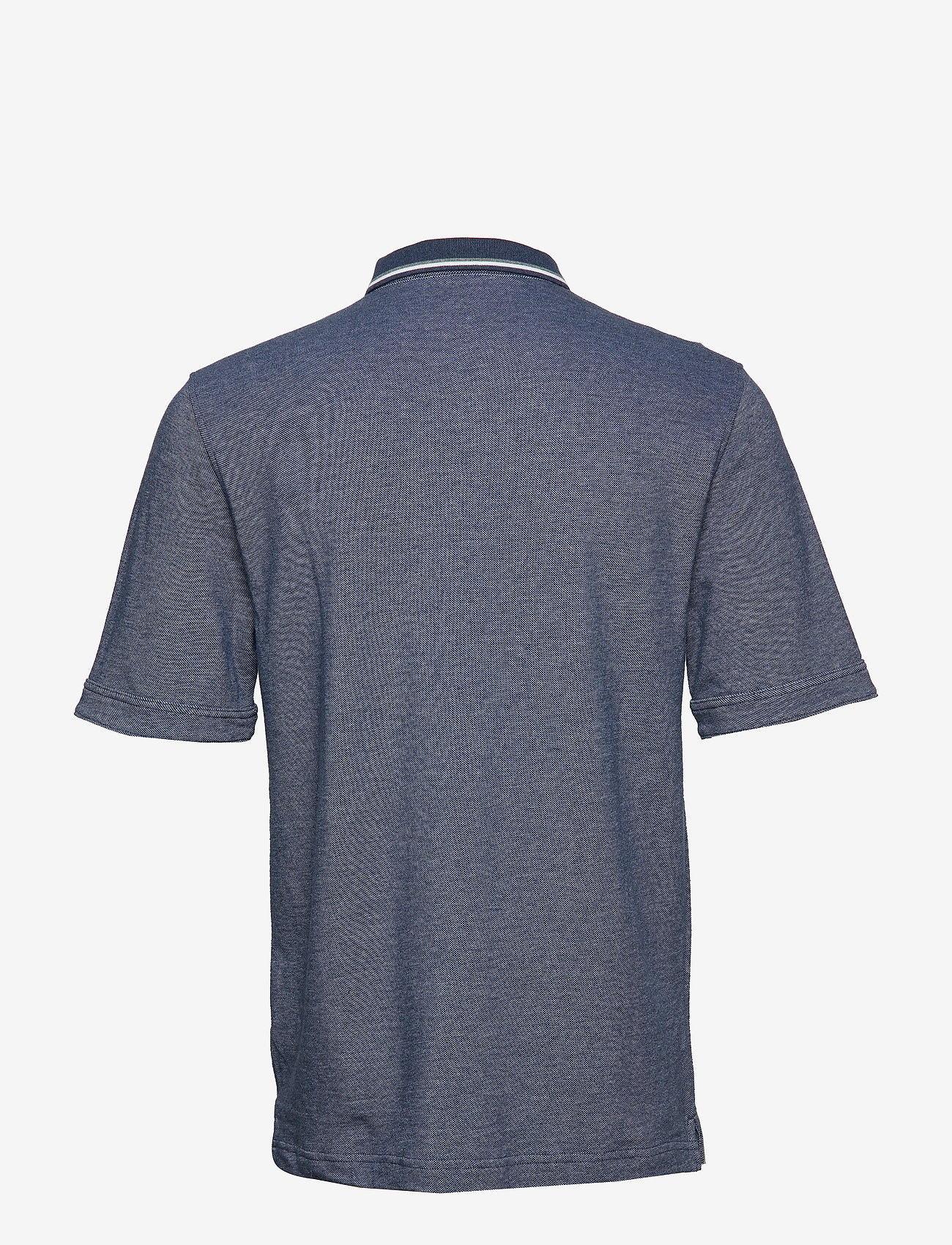 Bruun & Stengade - Liam - night - 1