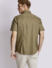 Bruun & Stengade - BS Gandia Casual Modern Fit Shirt - linen shirts - green - 4