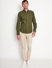 Bruun & Stengade - BS Floyd Casual Slim Fit Shirt - basic shirts - green - 2