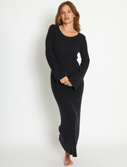 Bruun & Stengade - BS Blanche Regular Fit Dress - strikkede kjoler - black - 2