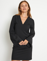 Bruun & Stengade - BS Carole Regular Fit Dress - midi kjoler - black - 4