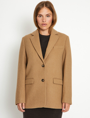 Bruun & Stengade - BS Laure Regular Fit Coat - wool jackets - camel - 2