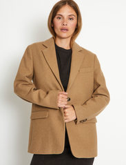 Bruun & Stengade - BS Laure Regular Fit Coat - wool jackets - camel - 4