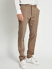 Bruun & Stengade - BS Pollino Classic Fit Suit Pants - linnebyxor - brown - 2