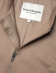 Bruun & Stengade - BS Tapia Regular Fit Jacket - spring jackets - sand - 2
