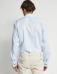 Bruun & Stengade - BS Woodson Slim Fit Shirt - muodolliset kauluspaidat - light blue/white - 3
