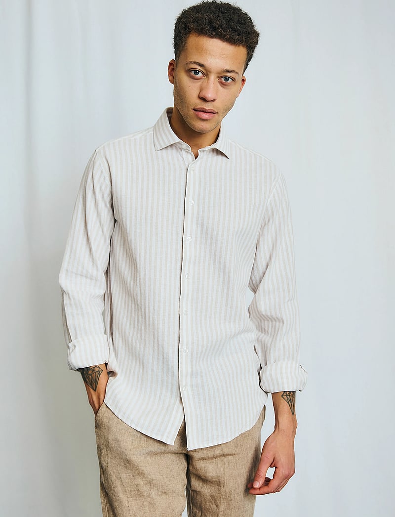 Bruun & Stengade - BS O'Sullivan Casual Modern Fit Shirt - lininiai marškiniai - sand/white - 4