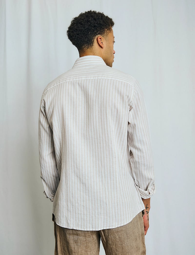 Bruun & Stengade - BS O'Sullivan Casual Modern Fit Shirt - lininiai marškiniai - sand/white - 5