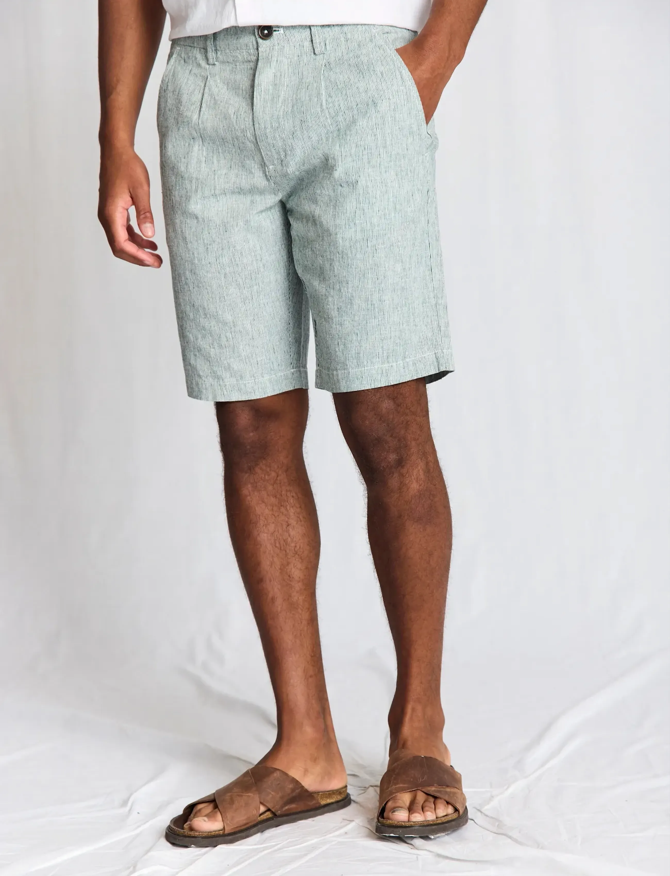 Bruun & Stengade - BS Darion Regular Fit Shorts - linased lühikesed püksid - rain forrest/white - 3