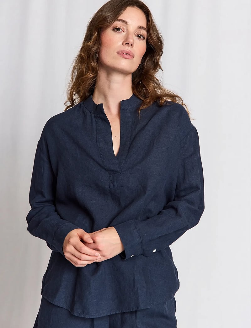 Bruun & Stengade - BS Noemi Regular Fit Shirt - leinenhemden - navy - 0