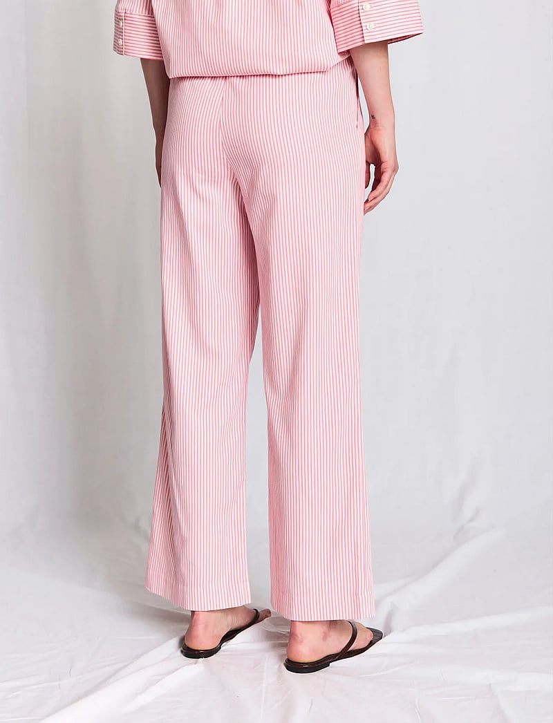 Bruun & Stengade - BS Rosetta Regular Fit Pants - laia säärega püksid - lipstick red/white - 3
