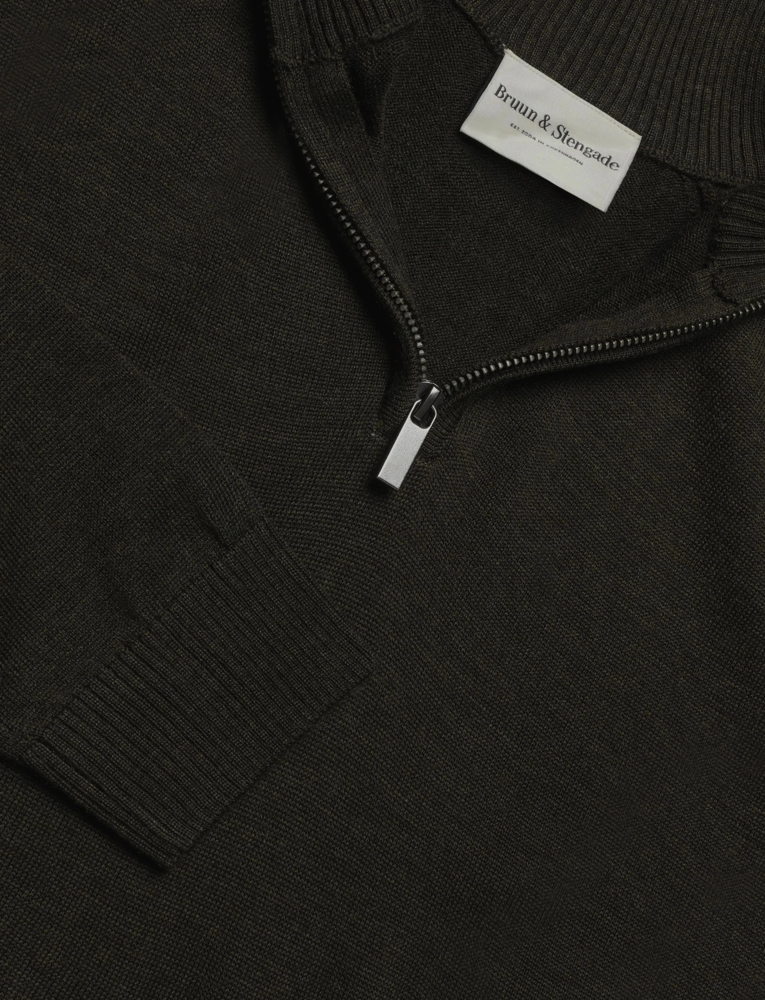 Bruun & Stengade - BS Pelle Regular Fit Knitwear - pullover mit halbem reißverschluss - green - 2