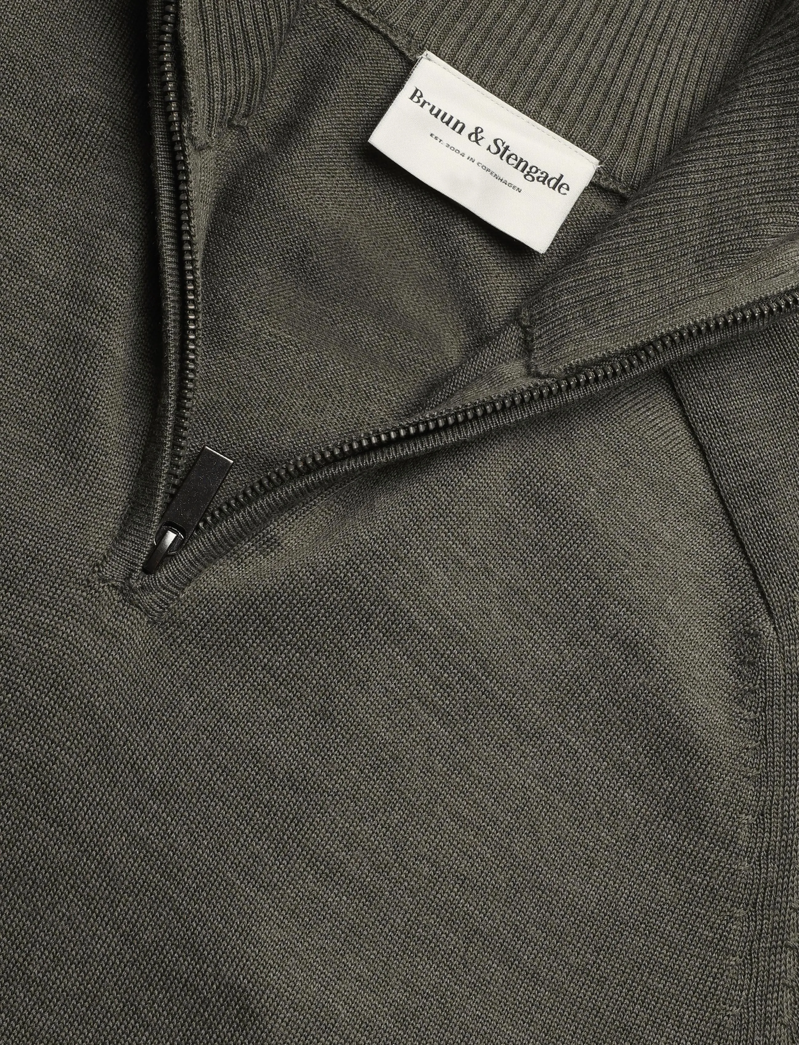 Bruun & Stengade - BS Pelle Regular Fit Knitwear - half zip jumpers - olive - 2