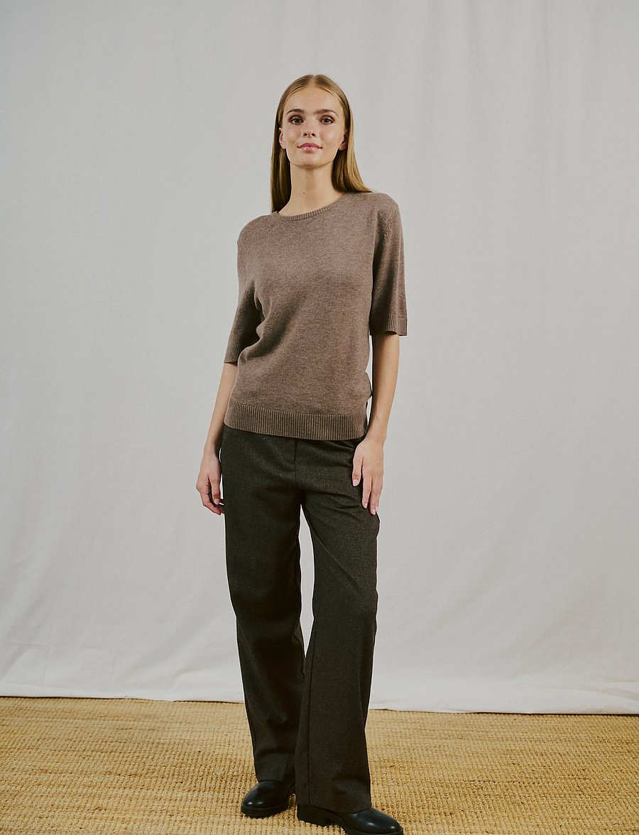 Bruun & Stengade - BS Annelie Regular Fit T-Shirt - stickade tröjor - mole - 4