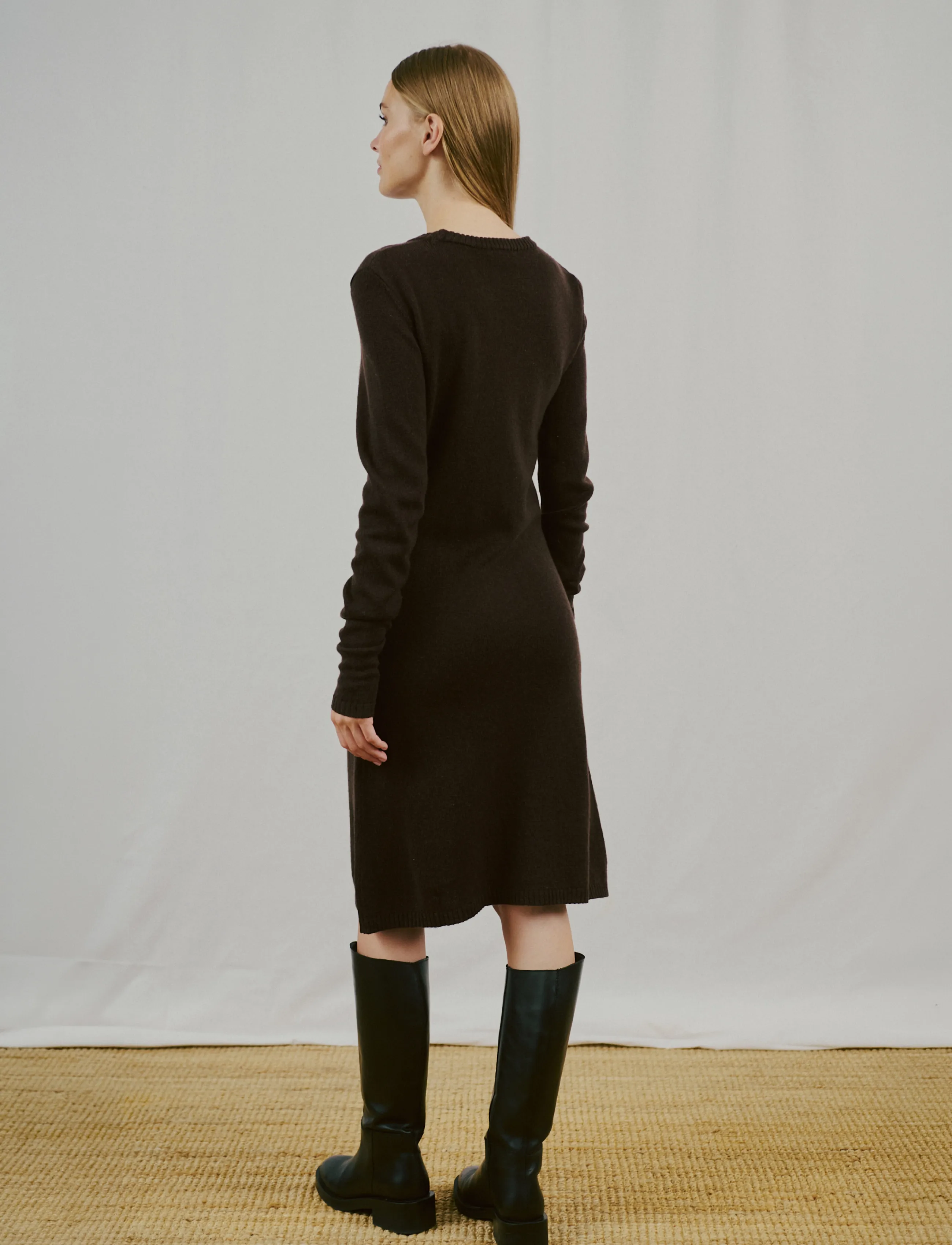 Bruun & Stengade - BS Iselin Regular Fit Dress - strickkleider - dark brown - 4