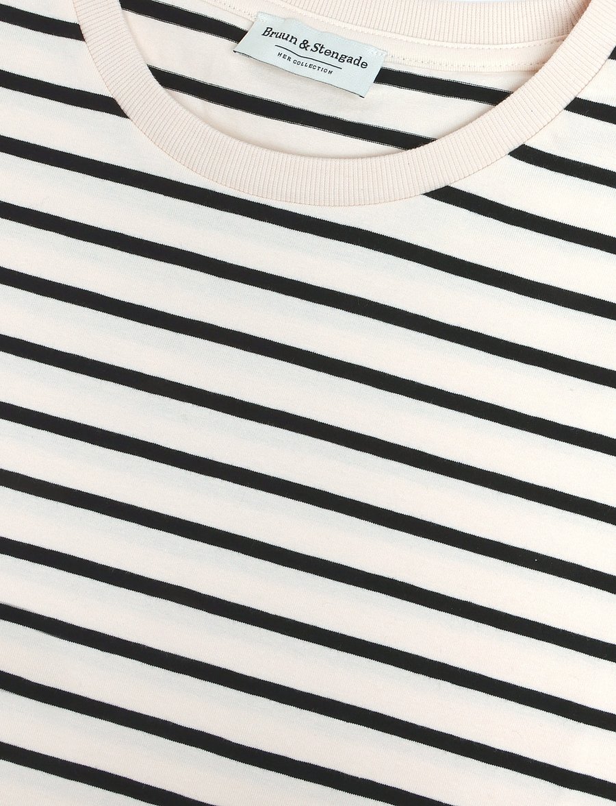Bruun & Stengade - BS Luna T-Shirt - t-särgid - off white/black - 2