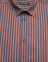 Bruuns Bazaar - Lyx Norman shirt - kontorisärgid - brown stripe - 2