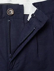 Bruuns Bazaar - LinowBBGermain shorts - linen shorts - navy blazer - 3