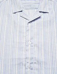 Bruuns Bazaar - DimensionBBHomme shirt - krekli ar īsām piedurknēm - light blue stripe - 2
