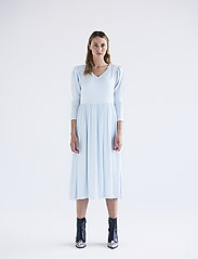 Bruuns Bazaar - Anour Art dress - midi dresses - heather blue - 2