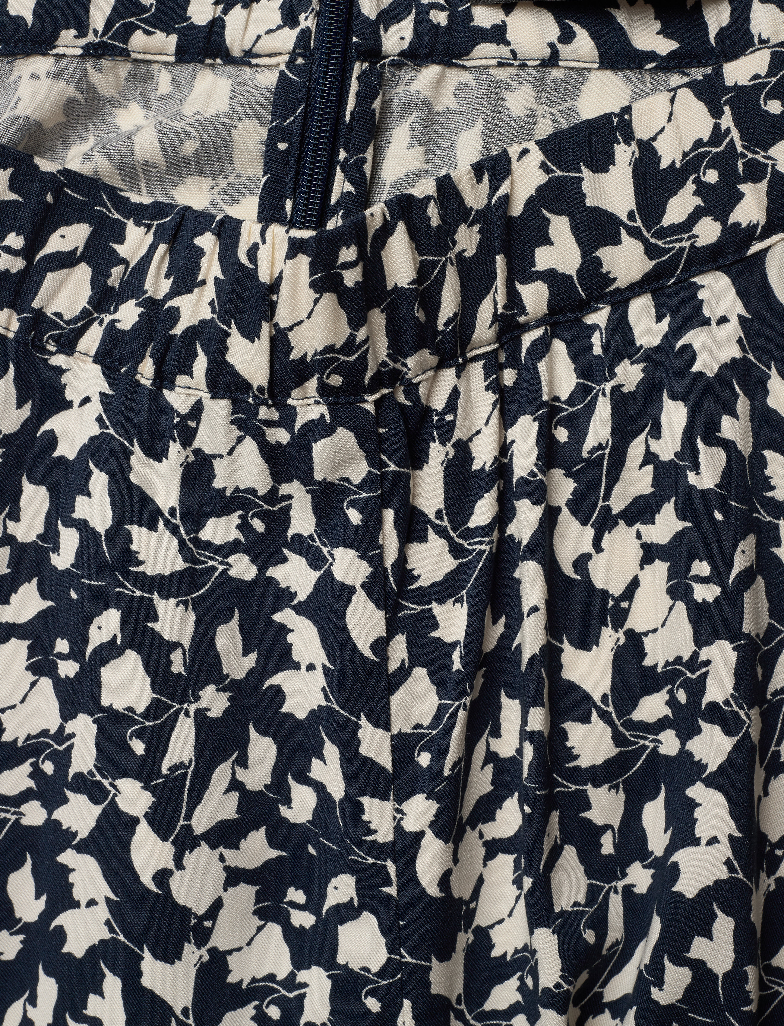 Bruuns Bazaar - Shade Zero skirt - shade artwork - 2
