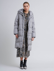 Bruuns Bazaar - DownBBLucky coat - Žieminės striukės - grey - 2