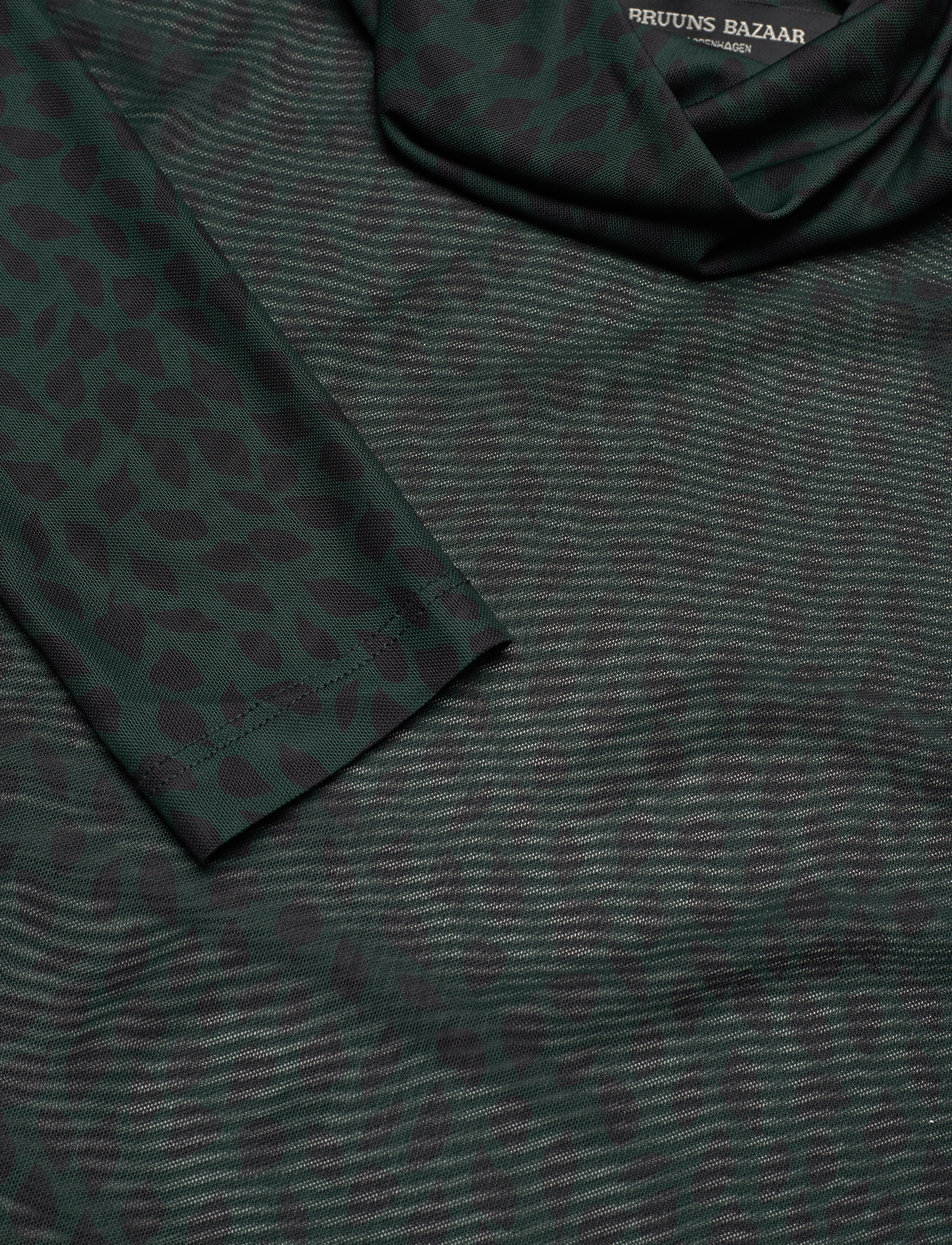 Bruuns Bazaar - PhloxBBAstri blouse - langärmlige blusen - black  print - 2