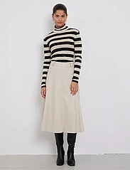 Bruuns Bazaar - VeganiBBImma skirt - leather skirts - chateau grey - 2
