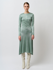 Bruuns Bazaar - Virbunum Filiz dress - midi kjoler - ice green - 2