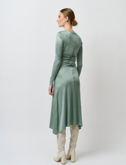 Bruuns Bazaar - Virbunum Filiz dress - midi kjoler - ice green - 3