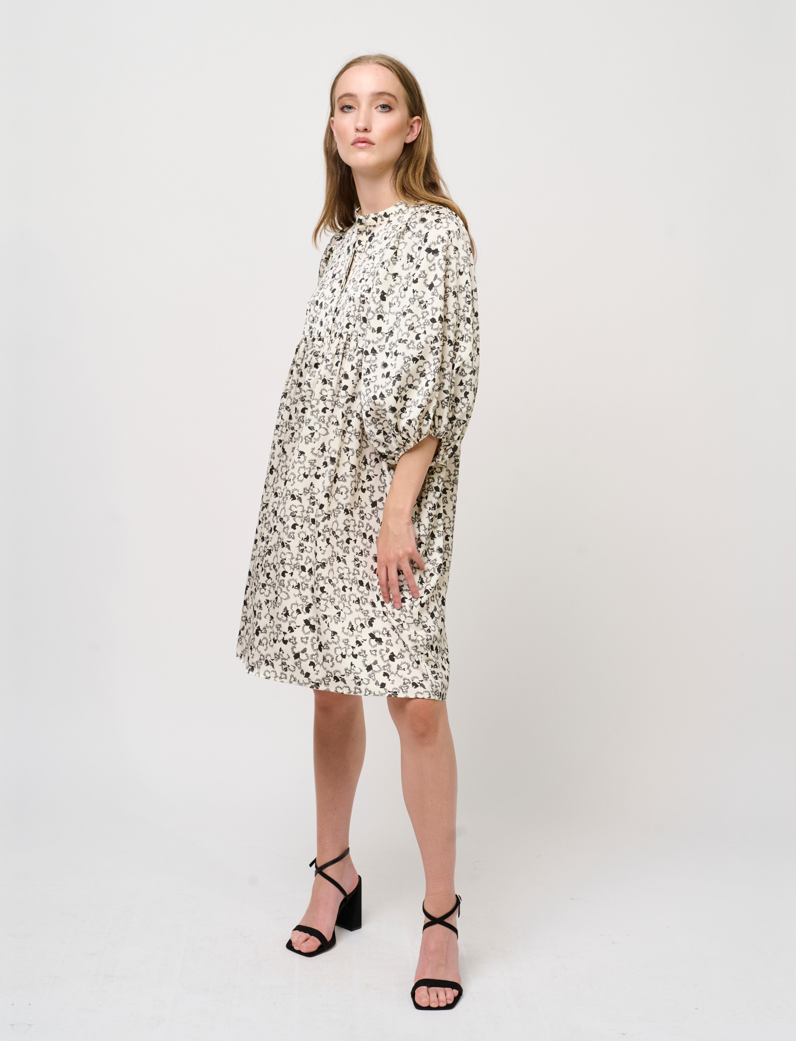 Bruuns Bazaar Acacia Sarina Dress, 36, Dresses, Weiß - Knee-length & Midi, Frauen